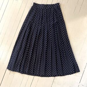 Classy J Peterman Silk Pleated Skirt